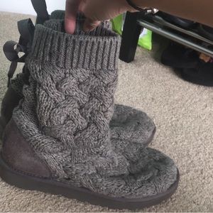 UGG Isla heather charcoal boot size 8